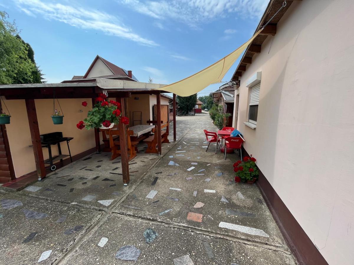 Tiszavirag Apartman Tiszakeszi Exterior foto